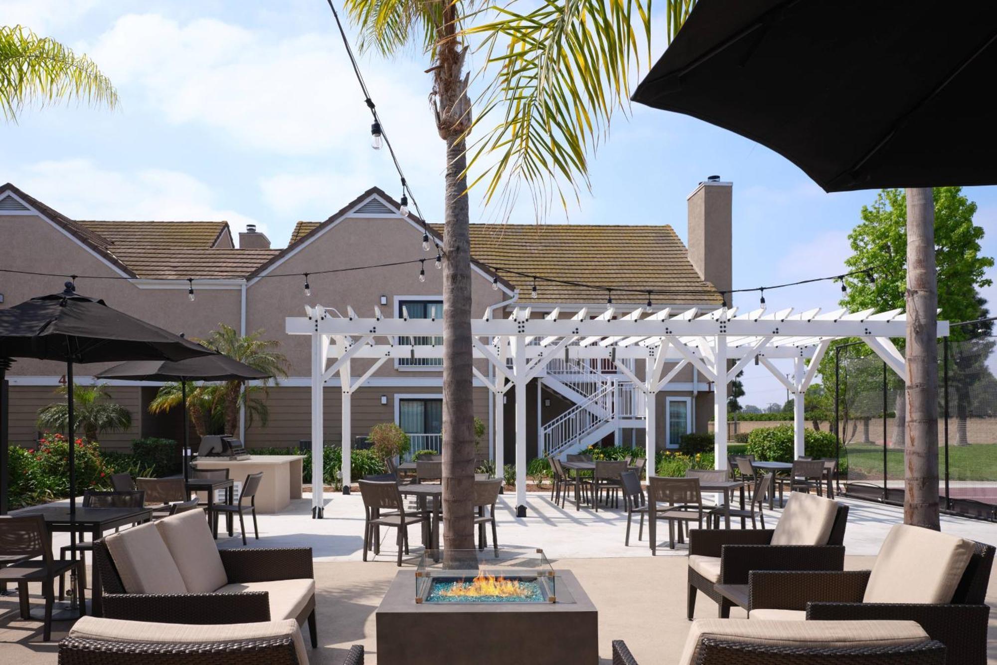 Residence Inn Costa Mesa Newport Beach Bagian luar foto